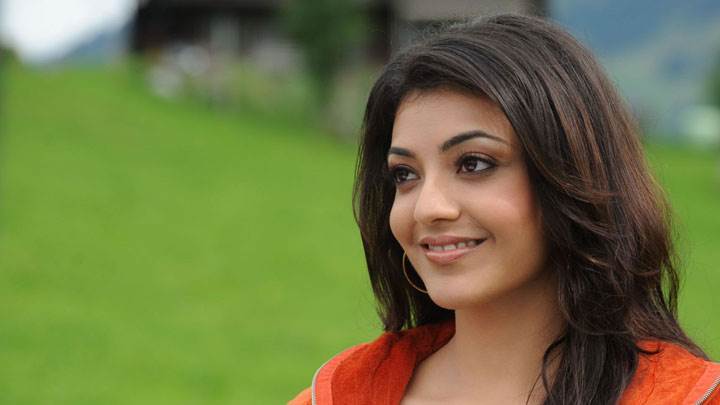 Kajal Aggarwal Smiling Cute Side Face Closeup